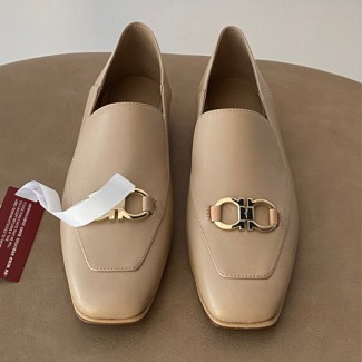 페레가모 신상 로퍼 F38101-2