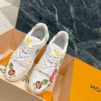 루이비통 남여공용 스니커즈  M0409