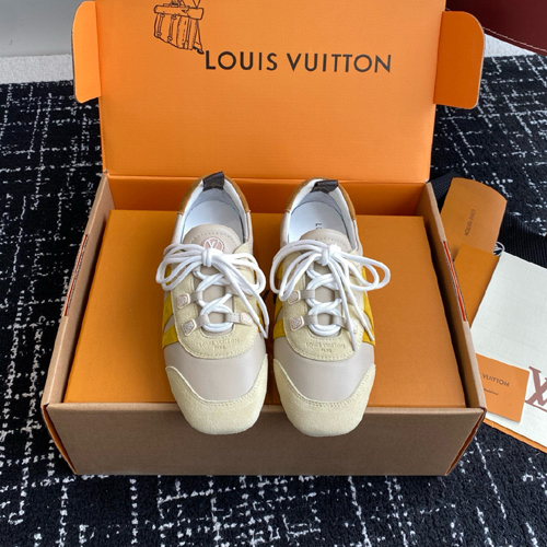 루이비통 여성용 스니커즈  M0579-4