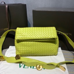 보테가 폴드오버 크로스백 640730 연두