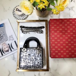 디올 신상 미니 레이디백 M0449 블랙