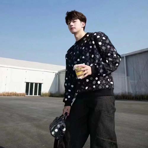 루이비통  남여공용  맨투맨  M10221