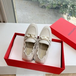 페레가모 여성용 로퍼 F38150-1