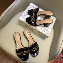 발렌티노 신상 슬리퍼 2S0S34 블랙