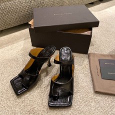 보테가 신상 샌들 475202-1 블랙