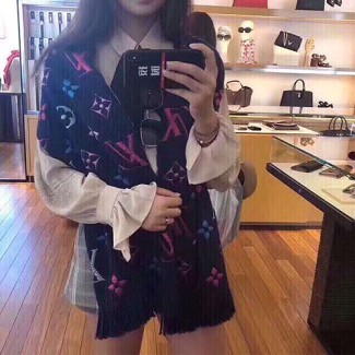 루이비통 신상 스카프 MP2289 네이비