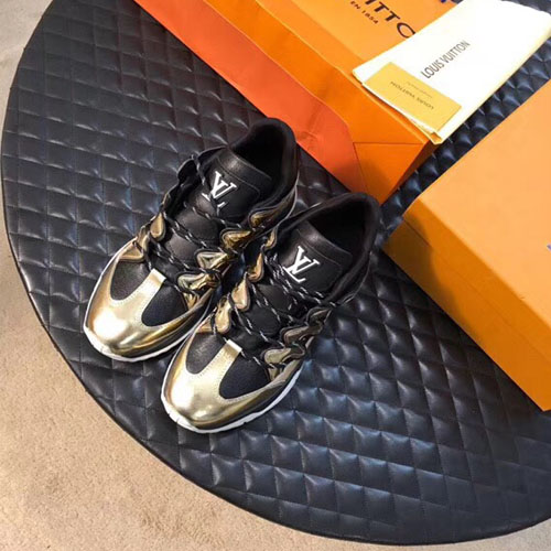 루이비통 지그 재그 스니커즈 1A4AKA 골드