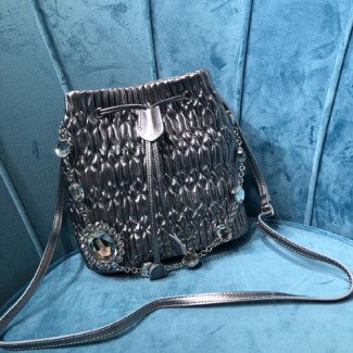 미우미우 나파가죽 버킷백 5BE050 실버