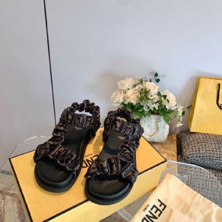 펜디 여성 샌들  FD46212