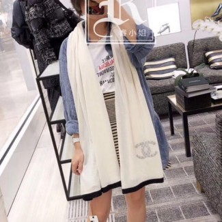 샤넬 신상 스카프 C7026