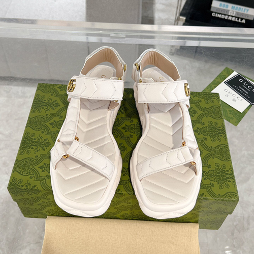 구찌 샌들 여성용 670517-2