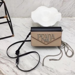 프라다 신상 가죽 숄더백 1BD101 핑크&블랙