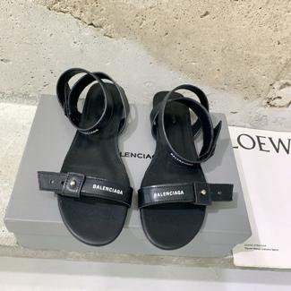 발렌시아가 여성용 샌들 656085-3