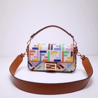 펜디 미듐 패브릭 바게트백 8BR600 멀티