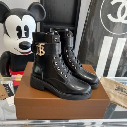 버버리 여성용 앵글부츠 B96478-3