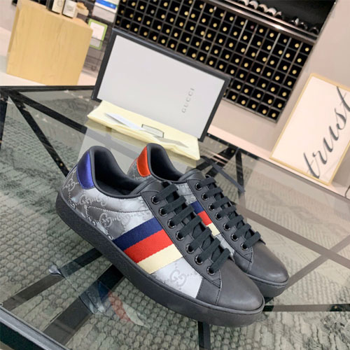 구찌 남여공용 신상 스니커즈 620298-4