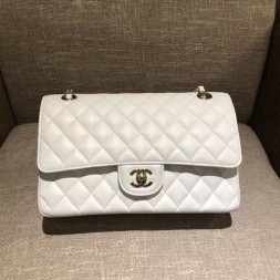 샤넬 클래식 점보백 A1112 미듐 캐비어 화이트