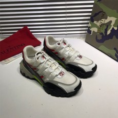 발렌티노 남여공용 신상 스니커즈 2S0S22-10