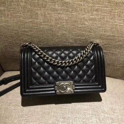 샤넬 보이 미듐 플랩백 A67086 캐비어 블랙 은장
