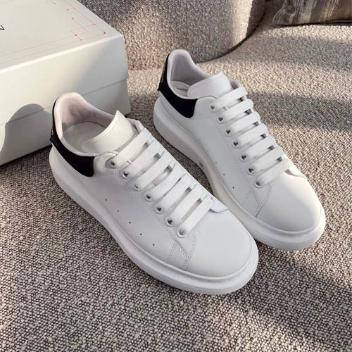 알렉산더 맥퀸  남여공용 스니커즈 586420-1