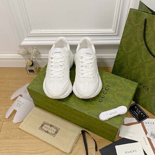 구찌 남여공용 운동화 670460-2