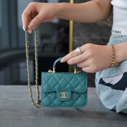  샤넬 핸들 플랩 코인 펄스 체인 백 AP2200 램스킨 그린