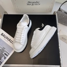 알렉산더 맥퀸  남여공용 스니커즈  586434-24