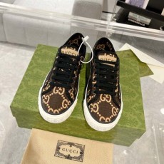 구찌 남여공용 스니커즈 670505-2