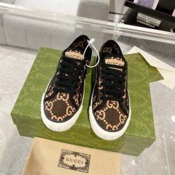 구찌 남여공용 스니커즈 670505-2