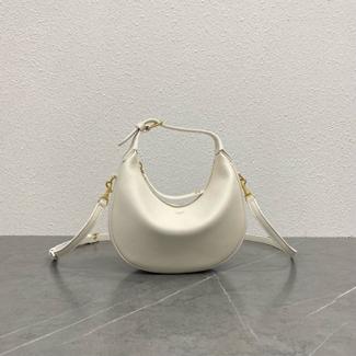 셀린느 룰루 숄더백 119353-3