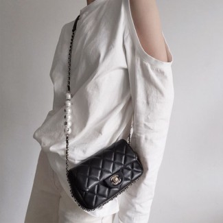 샤넬 램스킨 진주 플랩백 AS1533 블랙