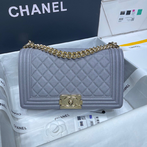 샤넬 보이 미듐 플랩백 A67086 이리테센트 캐비어 그레이 ++