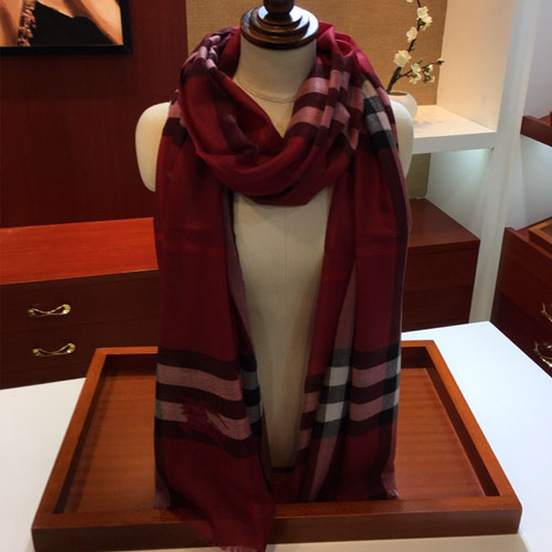 버버리 신상 스카프 BB3612