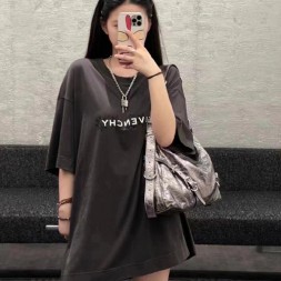 지방시 남여공용 반팔  G02589