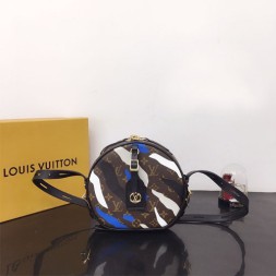 루이비통 LVXLOL 부아뜨 샤포 수플 M45095