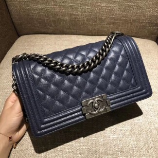 샤넬 보이 미듐 플랩백 A67086 캐비어 네이비 은장