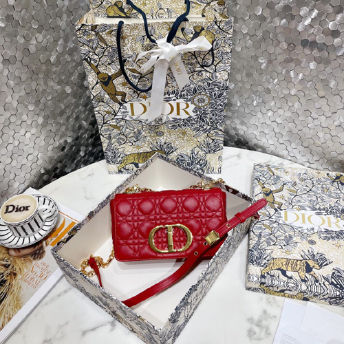 디올 신상 카로 스몰백 M9241 레드