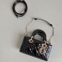 디올  LADY D-JOY 미니백 M0910 유광 블랙