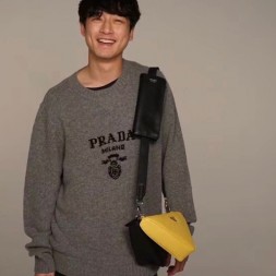 프라다 남여공용 니트 3A569 그레이