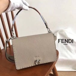 펜디 신상 메신저백 8BT288 베이지