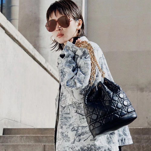 디올 신상 버킷백 M1693 블랙