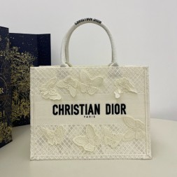 디올 북 토트백 미듐 M1296 화이트