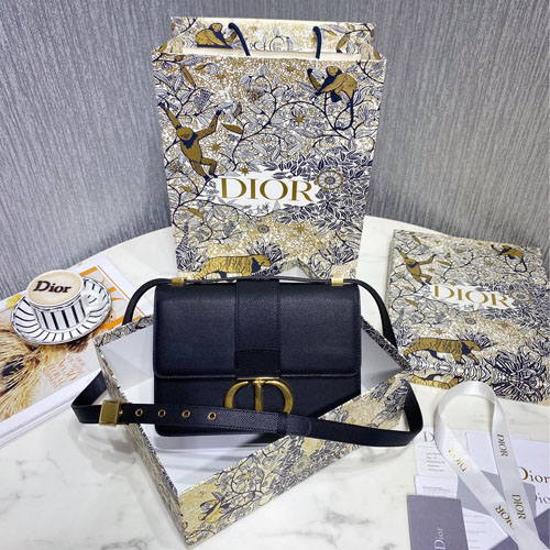 디올 블러쉬 그레인 몽테인 플랩 백 M9203 블랙 금장