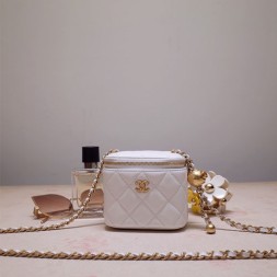 샤넬 미니 클래식 체인 코스메틱 케이스 AP1340 화이트