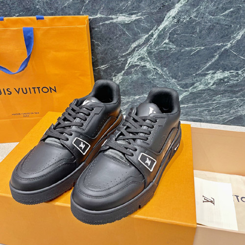 루이비통 남성용 스니커즈  M0415-4