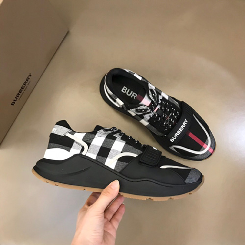 버버리 남성용 스니커즈 B96476-3