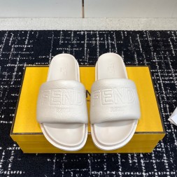 펜디 남여 공용 슬리퍼 FD46229-1