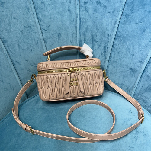 미우미우 마틀라세 숄더백 5BH226 누드