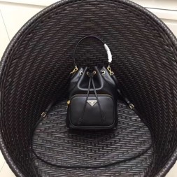 프라다 신상 가죽 버킷백 1BH038 블랙