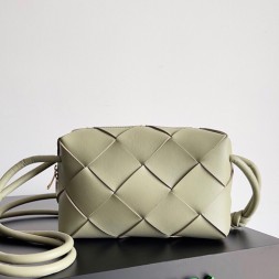 보테가 스몰 카세트 카메라 백 709417-4